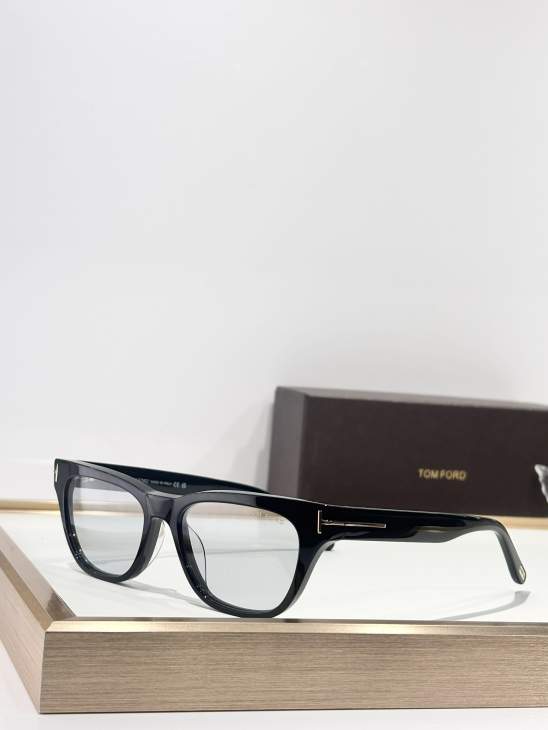 Picture of Tom Ford Sunglasses _SKUfw76704719fw